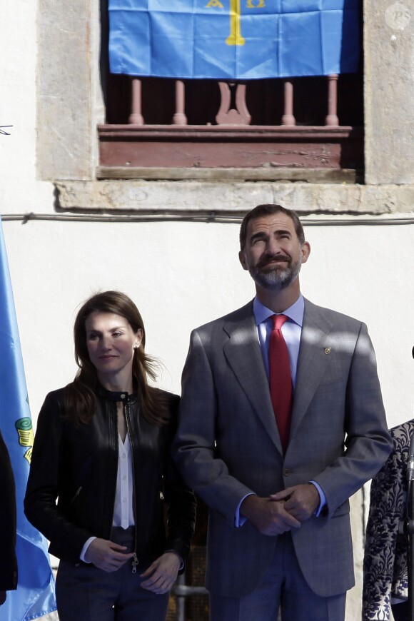 Letizia et Felipe d'Espagne à Teverga, en province des Asturies, pour la remise du Prix 2013 du Village Exemplaire, le 26 octobre 2013.