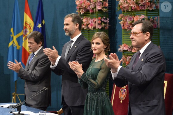 Felipe et Letizia d'Espagne lors de la cérémonie des Prix Prince des Asturies le 25 octobre 2013 à Oviedo.