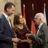 Le prince Felipe et la princesse Letizia d'Espagne lors de la remise des 22e Prix Prince des Asturies à Oviedo le 25 octobre 2013.