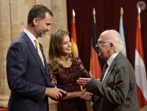 Le prince Felipe et la princesse Letizia d'Espagne lors de la remise des 22e Prix Prince des Asturies à Oviedo le 25 octobre 2013.