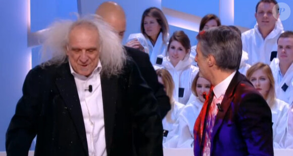 Les retrouvailles déjantées d'Antoine de Caunes et José Garcia au "Grand Journal" le 24 octobre 2013.