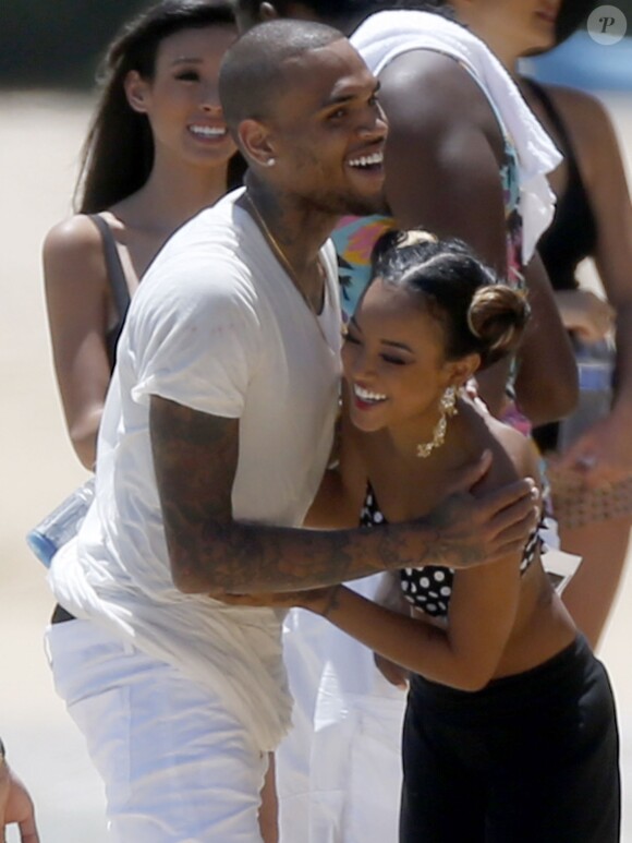 Exclusif - Chris Brown avec sa nouvelle compagne Karrueche Tran à Hawaï. Le 26 août 2013.