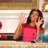 Elmo et Rosita de Sesame Street se sont joints à Michelle Obama à la Maison Blanche pour une grande annonce, le 30 octobre 2013, dans le cadre de son programme de lutte contre l'obésité, Let's Move.