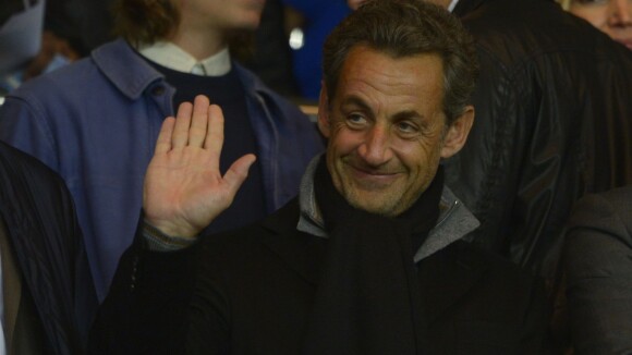 PSG - Lorient : Nicolas Sarkozy, son fils Pierre, Jean-Paul Belmondo se régalent