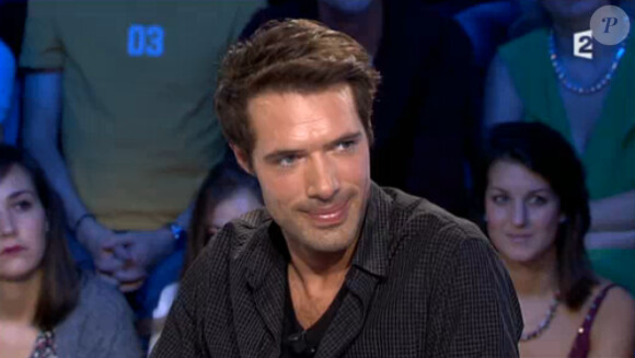 L'écrivain et humoriste Nicolas Bedos dans On n'est pas couché (France 2), le samedi 2 novembre 2013.