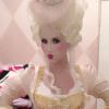 Amber Rose, déguisée en Marie-Antoinette pour Halloween 2013.