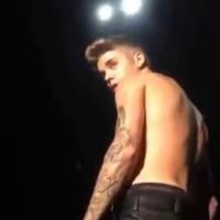 Justin Bieber malmené au Brésil : Repéré dans un bordel et attaqué sur scène