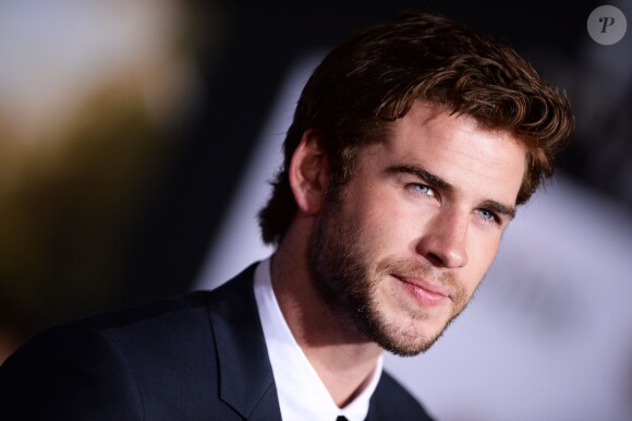 Liam Hemsworth à la première du film "Thor : Le Monde des ténèbres" au cinéma El Capitan à Hollywood, le 4 novembre 2013.