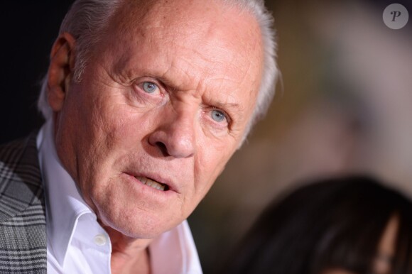 Anthony Hopkins à la première du film "Thor : Le Monde des ténèbres" au cinéma El Capitan à Hollywood, le 4 novembre 2013.