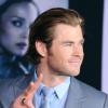 Chris Hemsworth à la première du film "Thor : Le Monde des ténèbres" au cinéma El Capitan à Hollywood, le 4 novembre 2013.