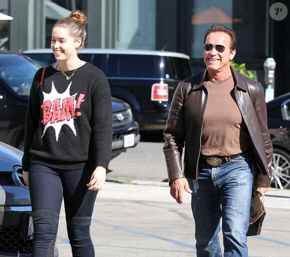 Arnold Schwarzenegger et sa fille Christina à Brentwood, le 5 novembre 2013.