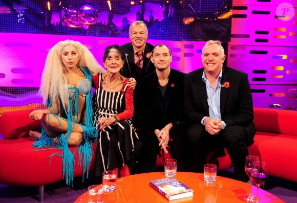 Lady Gaga et Jude Law sur le plateau du "Graham Norton Show", le 29 octobre 2013. Emission diffusée le 8 novembre au la BBC ONE.