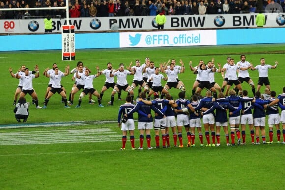 L'equipe de Nouvelle-Zelande fait le Aka - Match de rugby France-Nouvelle-Zelande (All Blacks) au stade de France, Saint-Denis, le 9 Novembre 2013.