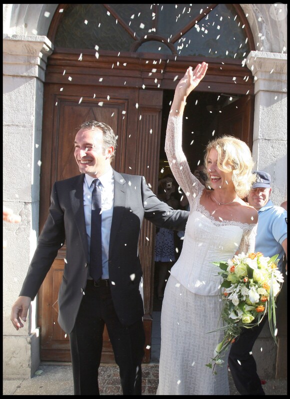 Alexandra Lamy et Jean Dujardin lors de leur mariage à Anduze le 25 juillet 2009