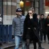 Adam Levine et sa fiancée Behati Prinsloo se promènent en amoureux dans les rues de New York. Le 14 novembre 2013