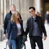 Jennifer Aniston et Justin Theroux se promenant à Paris le 11 juin 2012