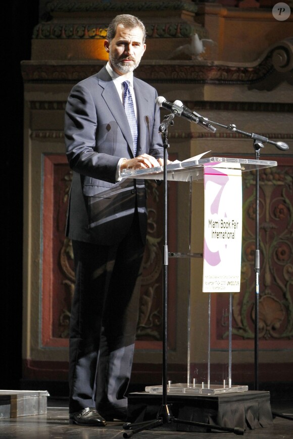 Felipe d'Espagne lors de l'ouverture de la Foire Internationale du Livre de Miami le 17 novembre 2013.