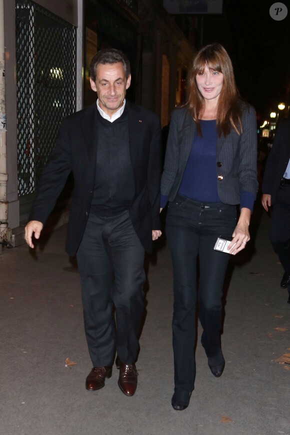 Exclusif - Nicolas Sarkozy et sa femme Carla Bruni-Sarkozy - Anniversaire de la mère de Nicolas Sarkozy qui fête ses 88 ans au restaurant 154 à Paris, le 11 octobre 2013.