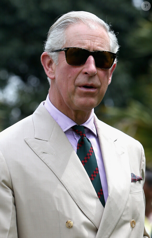 Le prince Charles visite les Jardins Botaniques de Kandy le 16 novembre 2013
