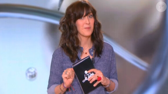 Daphné Bürki, sur le plateau de l'émission Le Tube sur Canal+, le samedi 23 novembre 2013.
