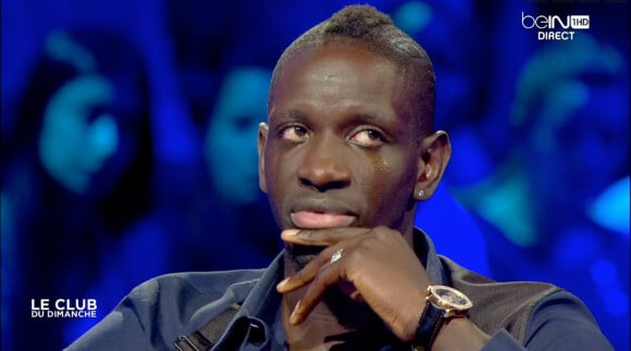 Mamadou Sakho en larmes sur le plateau télé du "Club du dimanche" sur BeIN Sport dimanche 24 novembre 2013.