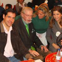 Louis et Margarita de Bourbon : Solidaires, avec leurs trois enfants et Leandro