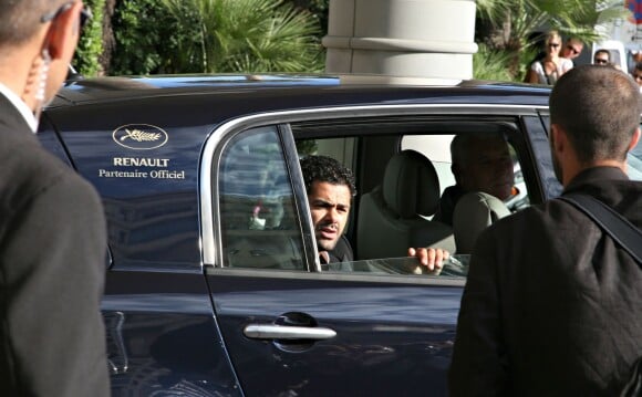 Jamel Debbouze quittant l'hôtel Martinez durant le Festival de Cannes 2007