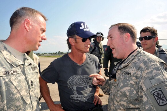 Sean Penn à Haïti, le 7 février 2010.