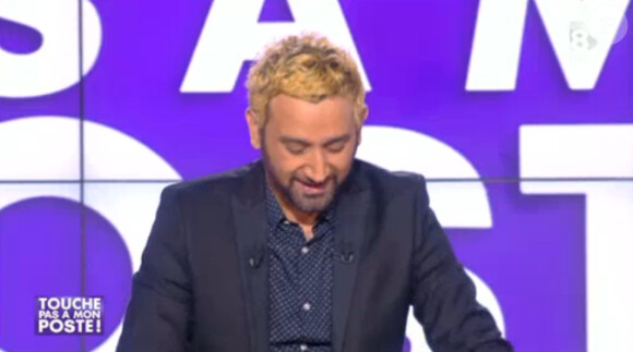 Cyril Hanouna dévoile en direct le nom et le prénom d'Enora Malagré dans Touche pas à mon poste du 28 novembre 2013.