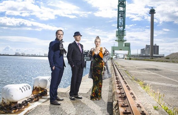 Catherine Ringer, Eduardo Makaroff et Christoph H. Müller forment le trio Plaza Francia qui sortira son premier album au printemps 2014.