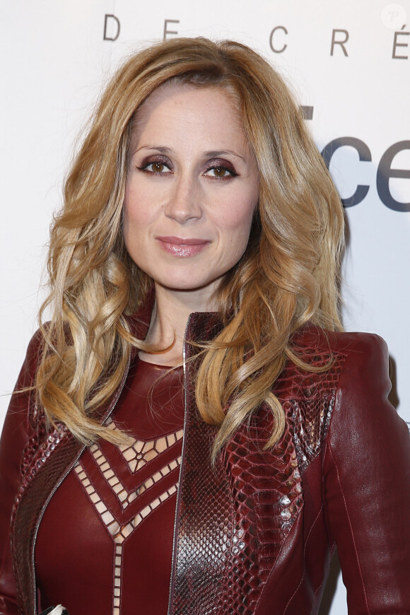 Exclusif - Lara Fabian à la vente aux enchères des Frimousses de créateurs (au profit de l'Unicef pour les enfants du Darfour) à l'hôtel George V, à Paris, le 2 décembre 2013.
