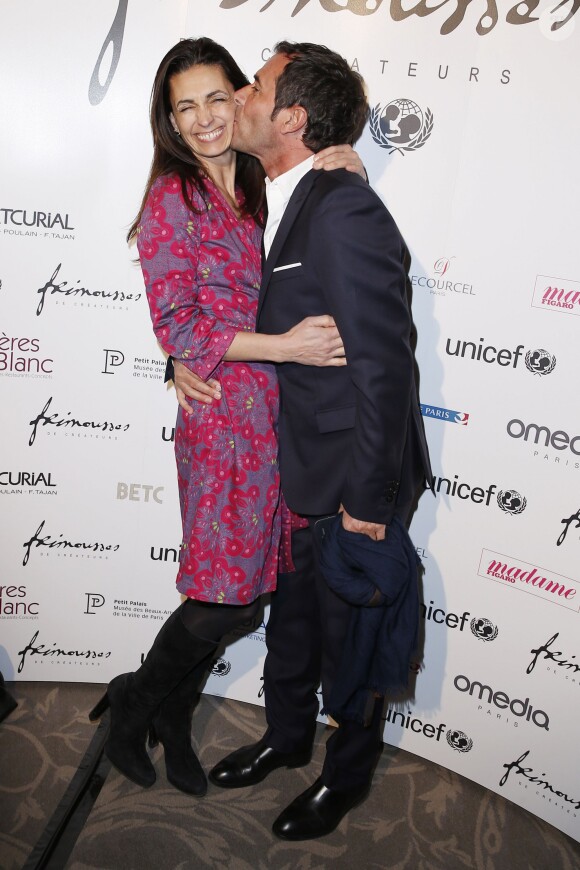 Exclusif - Adeline Blondieau et Bernard Montiel à la vente aux enchères des Frimousses de créateurs (au profit de l'Unicef pour les enfants du Darfour) à l'hôtel George V, à Paris, le 2 décembre 2013.