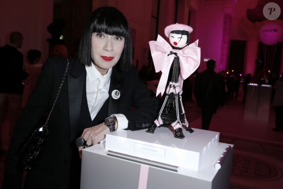 Chantal Thomass au vernissage de l'exposition "Le Pari(s) Merveilleux" des Frimousses de créateurs au Petit Palais, à Paris, le 25 novembre 2013.