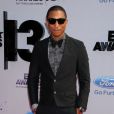 Pharrell Williams, tout de Lanvin vêtu lors des BET Awards 2013 au Nokia Theatre L.A. Live. Los Angeles, le 30 juin 2013.