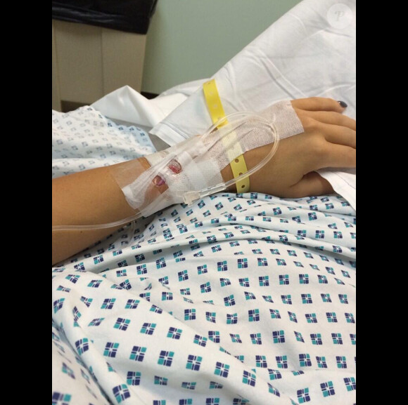 Amélie Neten a posté des photos de son hôpital. Novembre 2013.