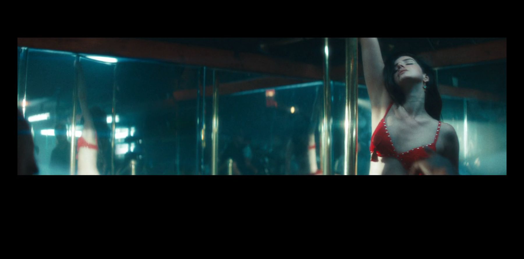 Lana Del Rey strip-teaseuse et amoureuse : ''Tropico ...