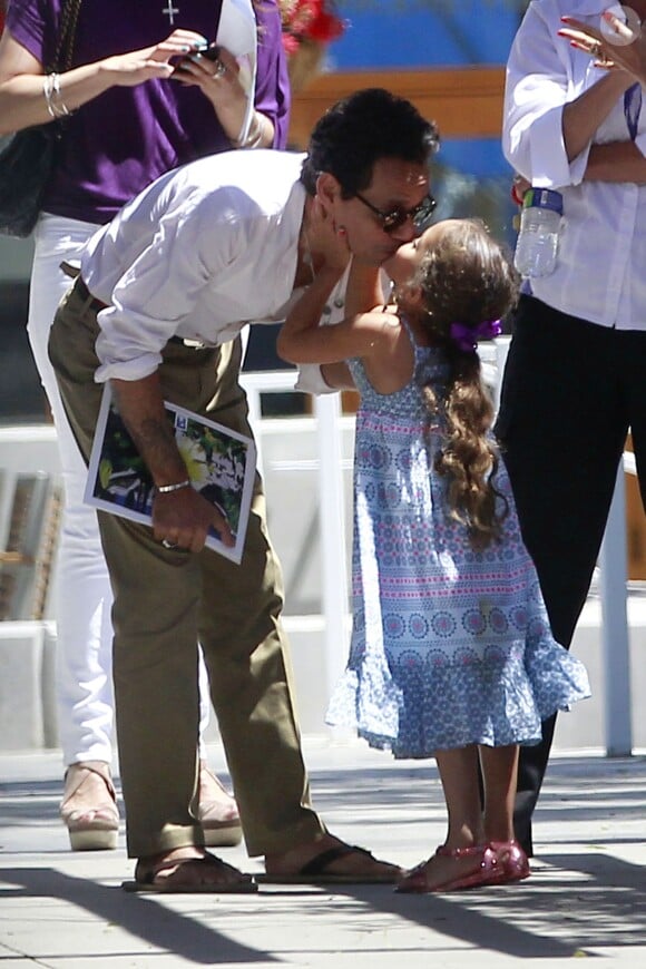 Marc Anthony et sa fille Emme à Los Angeles, le 19 juin 2013.