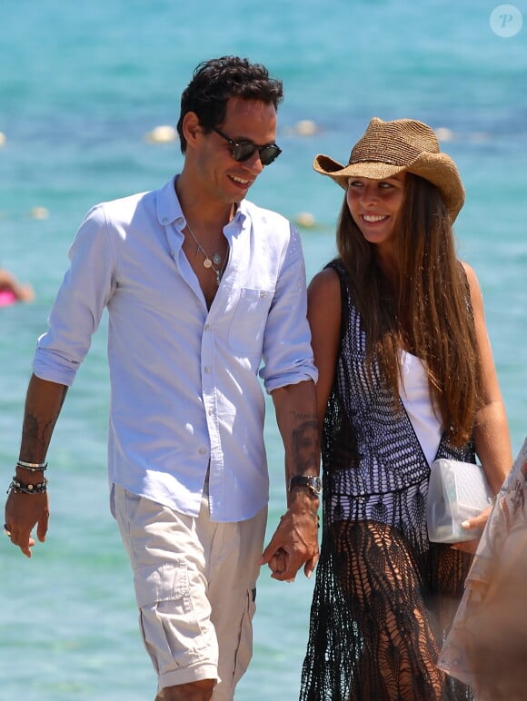 Marc Anthony et Chloe Green à Saint-Tropez, le 6 juillet 2013.