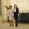 Valérie Trierweiler recevait les femmes des chefs d'États africains en marge du sommet de l'Élysée pour la paix et la sécurité en Afrique au musée d'Orsay le 6 décembre 2013, dans le cadre d'une réunion pour dénoncer vendredi à Paris les viols systématiques, "armes de guerre" dans les zones en conflits