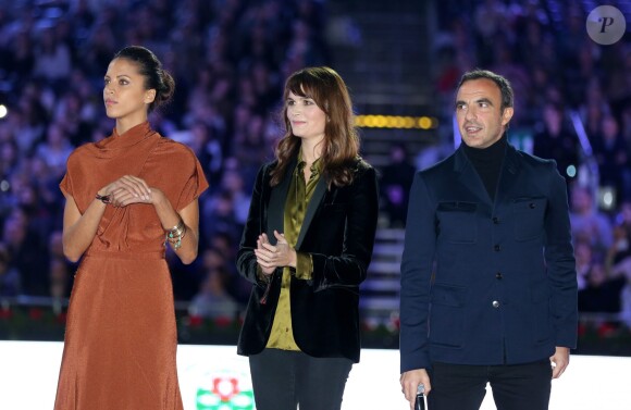 Noémie Lenoir, Marina Hands et Nikos Aliagas lors de l'épreuve Style & Competition for AMADE aux Gucci Masters de Villepinte le 7 décembre 2013