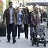 Tamara Ecclestone, son mari Jay Rutland, Petra Ecclestone, son mari James Stunt et sa fille Lavinia dans les rues de Beverly Hills, le 6 décembre 2013