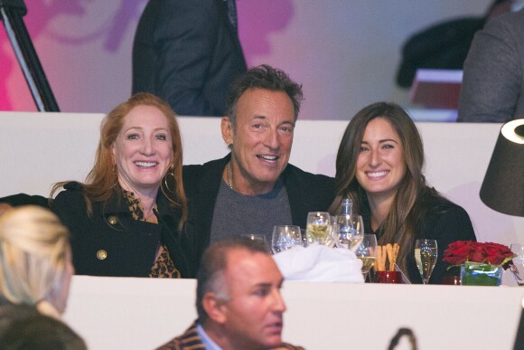 Bruce Springsteen, sa femme Patti Scialfa et sa fille Jessica lors de la dernière journée du Gucci Paris Masters 2013 à Villepinte, le 8 décembre 2013