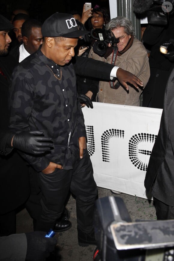 Jay Z arrivent au concert de Jay Z au Staples Center de Los Angeles, le 9 décembre 2013