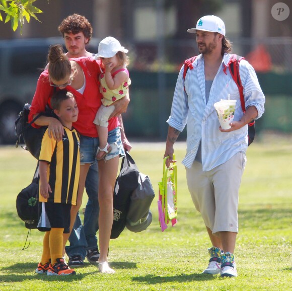 Kevin Federline avec sa femme Victoria Prince et de leur fille Jordan, à Woodland Hills, le 7 avril 2013.