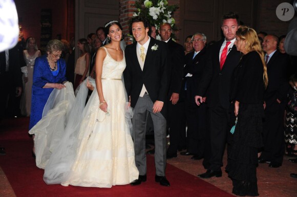 Le footballeur Diego Forlan et Paz Cardoso lors de leur mariage à Montevideo le 12 décembre 2013.