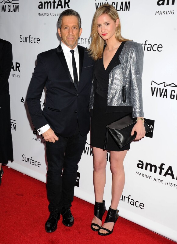 Le créateur et président de l'amfAR Kenneth Cole et sa fille Amanda assistent au gala Inspiration de la fondation, aux studios Milk. Los Angeles, le 12 décembre 2013.
