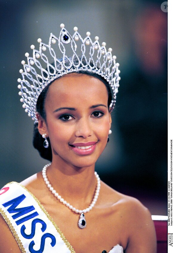 Miss France 2000, Sonia Rolland dans "Vivement Dimanche" en décembre 2000.