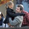 Jennifer Garner et son mari Ben Affleck emmènent leurs enfants Violet, Seraphina et Samuel au parc avant d'aller faire du shopping à Pacific Palisades, le 8 décembre 2013.