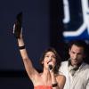 Tal récompensée lors des 15e NRJ Music Awards 2013, à Cannes le 14 décembre2013.