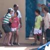 Elena d'Espagne amène ses enfants Felipe et Victoria au club nautique de Palma de Majorque avec la reine Sofia le 1er août 2012